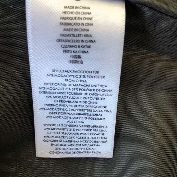 Michael Kors Faux Fur Black/White Clasped Vest. XS - Picture 5 of 6